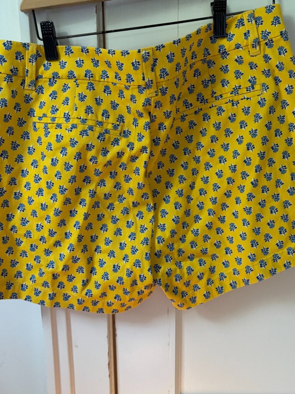 J Crew Shorts Size 10 Chino Yellow Leaf Pattern 100% Cotton - Picture 4 of 8